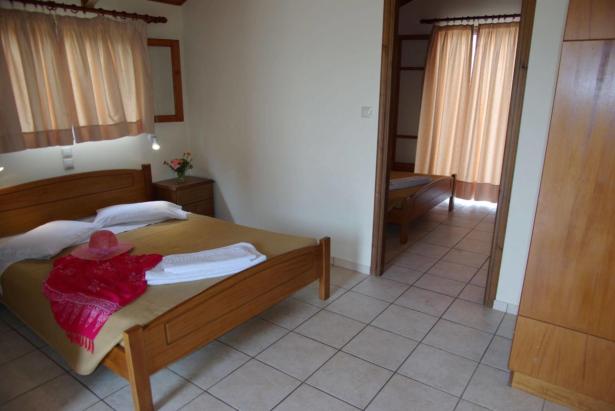 Lazaros Hotel Resort 蒂锡利维 外观 照片